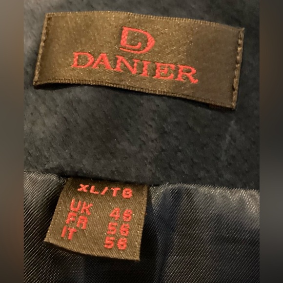 Danier woman’s Mid Legnth, blue suede Button Up jacket, Xl - Picture 11 of 13